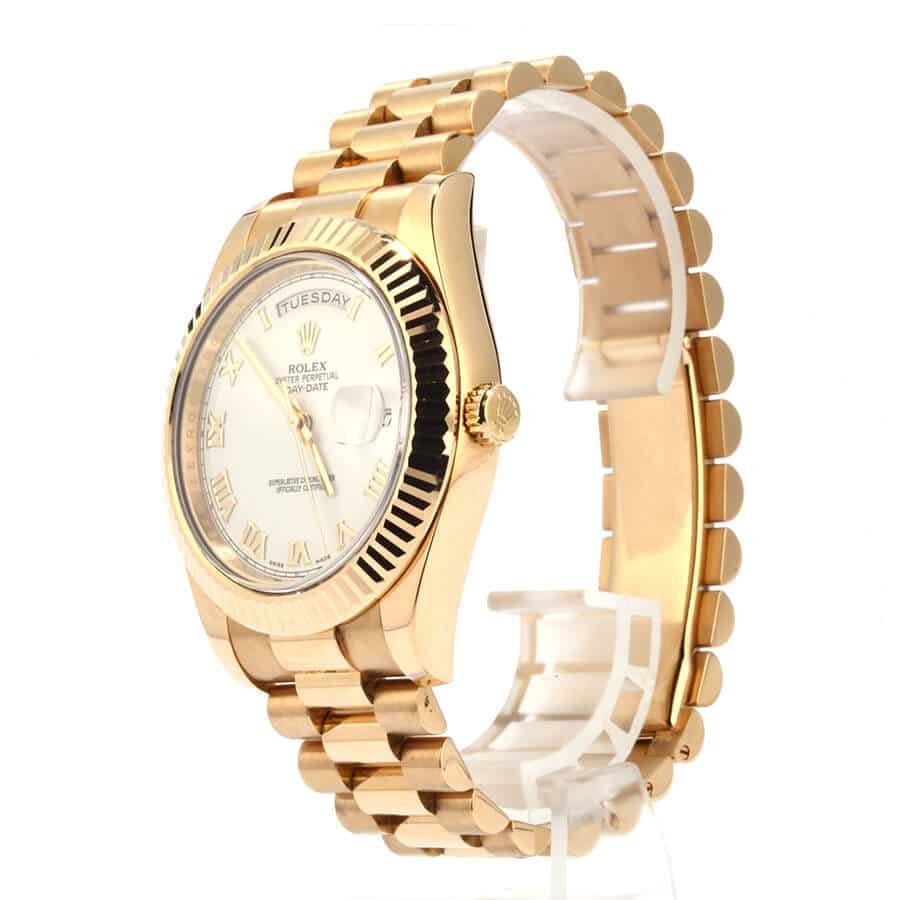 Rolex Day-Date 118235F-0024 President Rose Gold Roman Dial Ultra Fine photograph 2