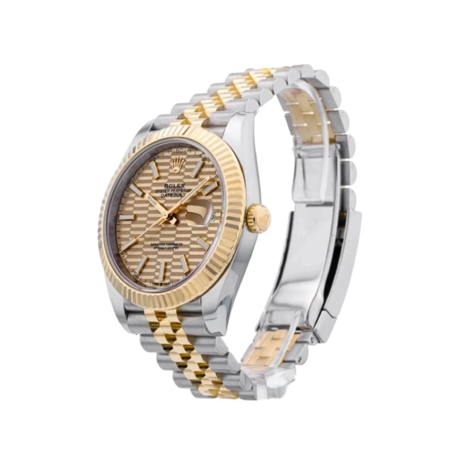 Rolex Datejust 126333 Yellow Rolesor photograph 2